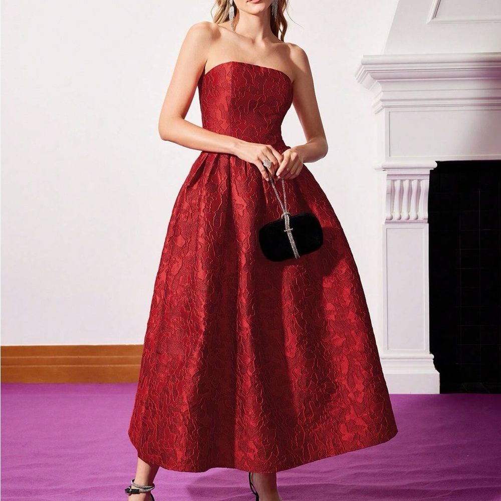 Elegant Red Strapless Midi Evening Dress